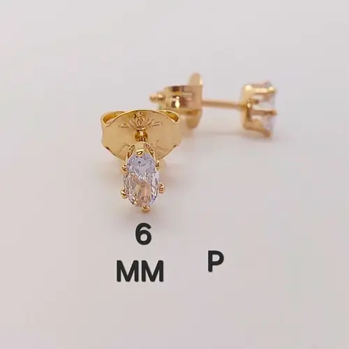 Brinco oval pequeno banhado a ouro 18k