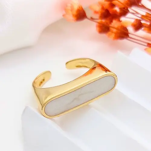 ANEL AJUSTÁVEL PEDRA NATURAL BANHADO A OURO 18K