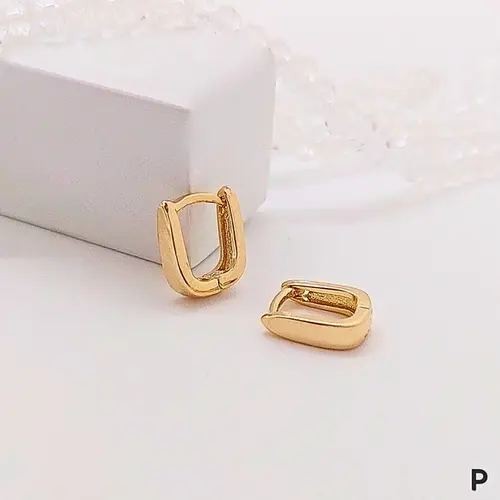 Argola  Retangular Lisa Banhado a Ouro 18K