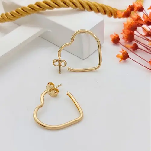 Argola Coração Minimalista Banhado a Ouro 18K