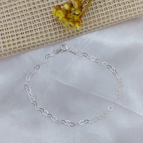 PULSEIRA CORAÇÕES LOVE BANHADA A PRATA 925