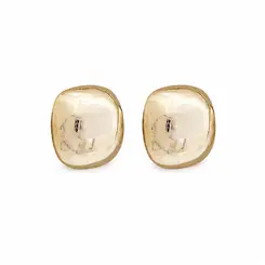 BRINCO QUADRADO ONDULADO BANHADO A OURO 18K
