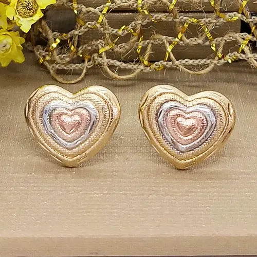 BRINCO SWEET HEART BANHADO A OURO 18K
