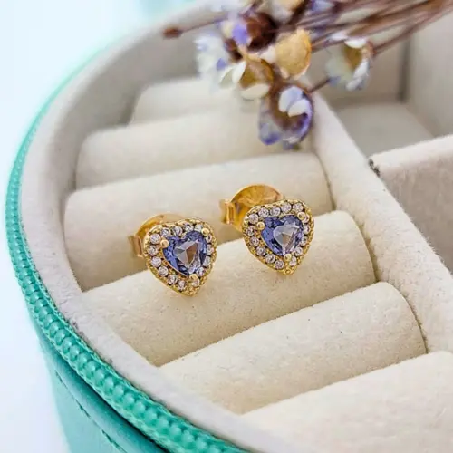 Brinco Coração Roxa com Zircônias Banhado a Ouro 18K