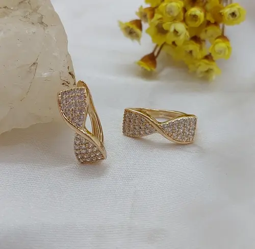 ARGOLA LAÇO DE LUZ BANHADA A OURO 18K