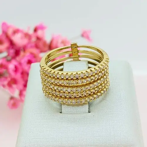 ANEL CAMADAS LUXO COM ZIRCÕNIAS BANHADO A OURO 18K