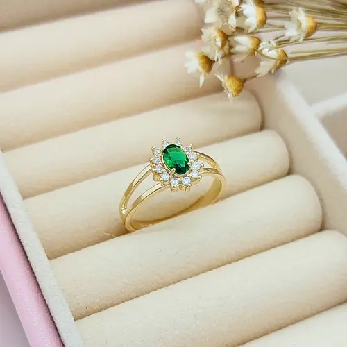 Anel Princesa verde Banhado a Ouro 18K