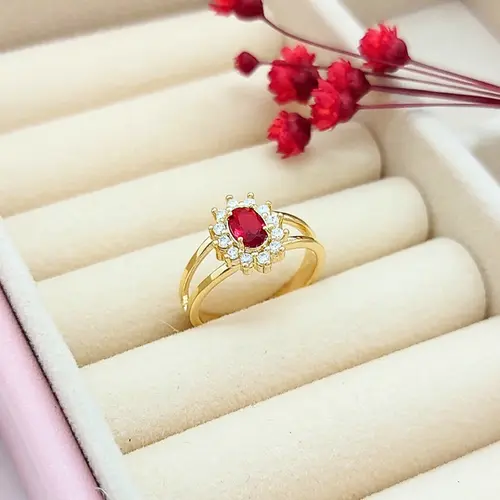 Anel Princesa Vermelho Banhado a Ouro 18K