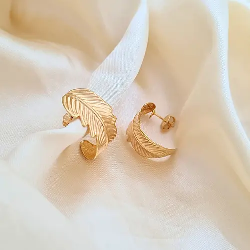 Argola Folha Banhado a Ouro 18K
