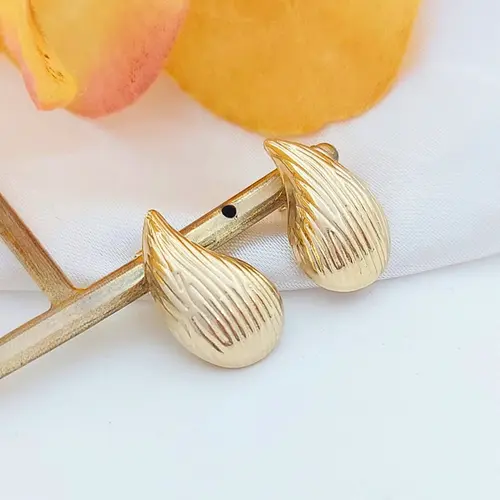 Lançamento Brinco Gota Texturizada Banhada a Ouro 18K