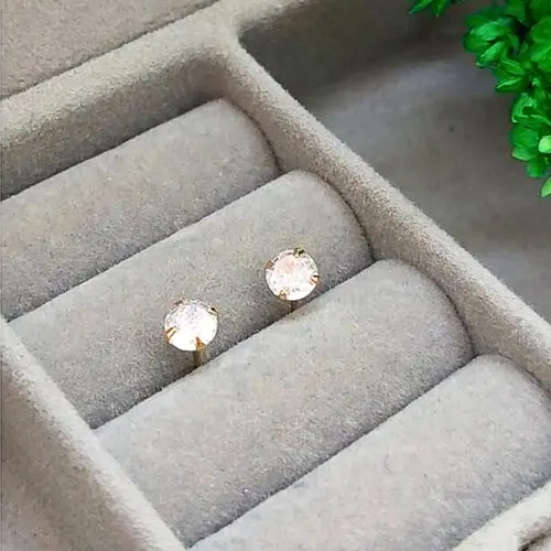 Brinco Ponto de Luz Banhada a Ouro 18K