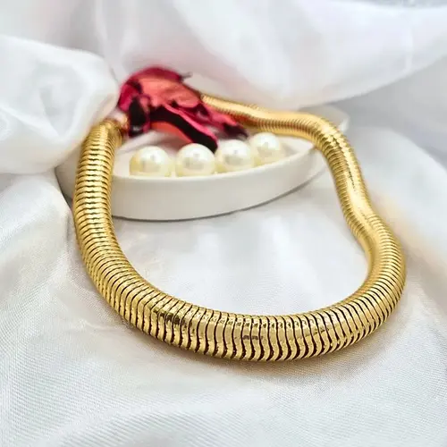 CHOKER ROBUSTA BANHADA A OURO 18K