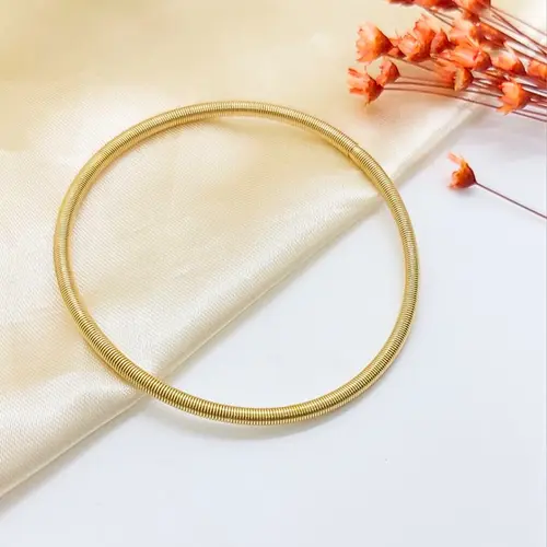 PULSEIRA ARO ONDULADO BANHADA A OURO 18K