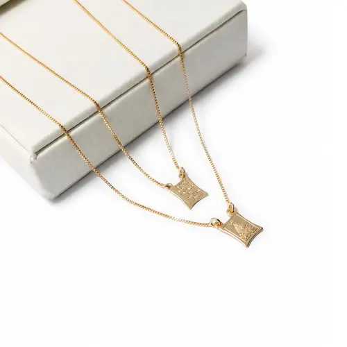 ESCAPULARIO NOSSA SENHORA BANHADO A OURO 18K