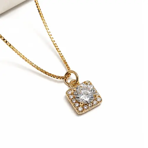COLAR PINGENTE QUADRADO BANHADO A OURO 18K
