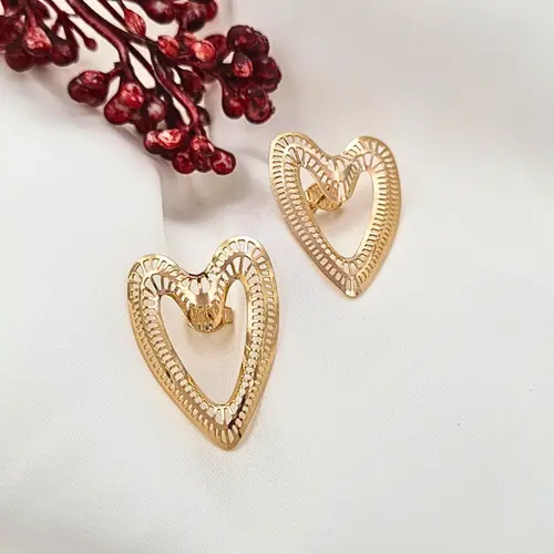 BRINCO SOFT LOVE BANHADO A OURO 18K