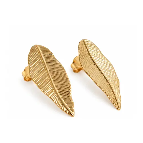 BRINCO FOLHA BANHADO A OURO 18K