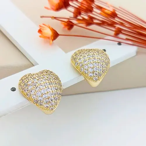BRINCO CORAÇÃO IMPACTO CRAVEJADO BANHADO A OURO 18K