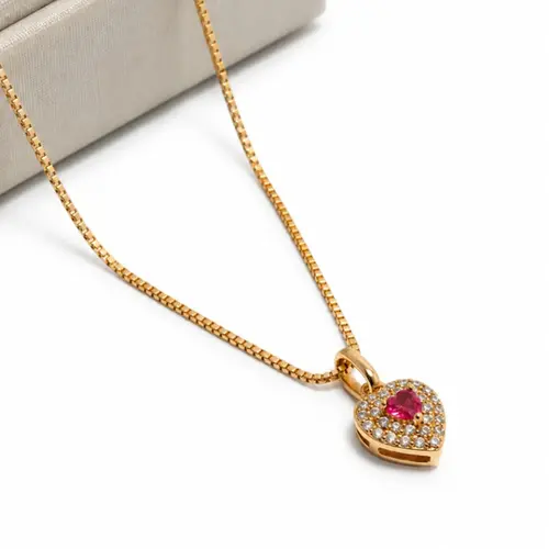CHOKER CORAÇÃO PEDRA ROSA BANHADO A OURO 18K