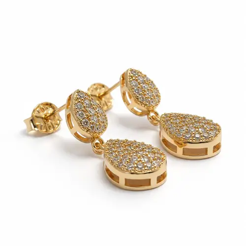 BRINCO GOTA BANHADO A OURO 18K