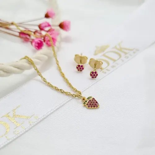 CONJUNTO MORANGO INFANTIL BANHADO A OURO 18K