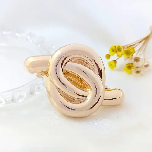 PRESILHA NÓ BANHADA A OURO 18K