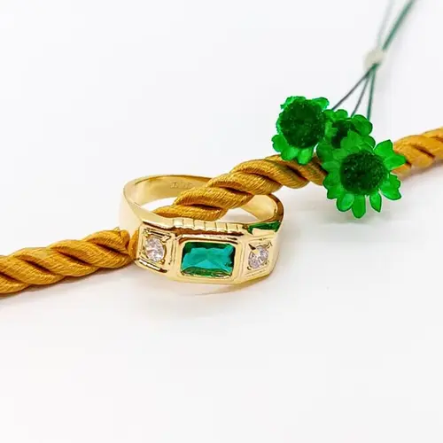 ANEL VERDE MAJESTADE BANHADO A OURO 18K