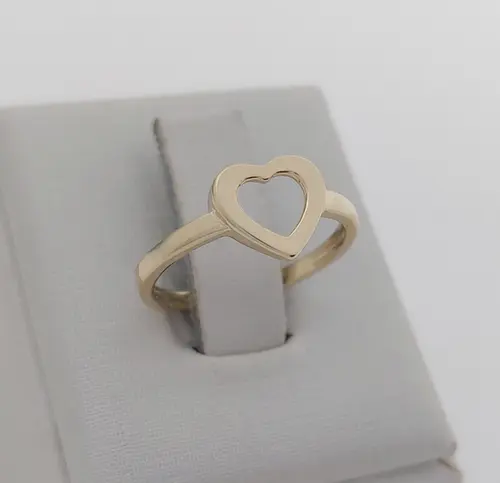 ANEL CORAÇÃO VAZADO LISO BANHADO A OURO 18K