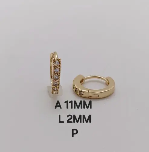 Brinco Argola Ponto de Luz Cravejada Banhado a Ouro 18K