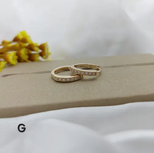Brinco Argola Pavê Fina Banhado a Ouro 18K
