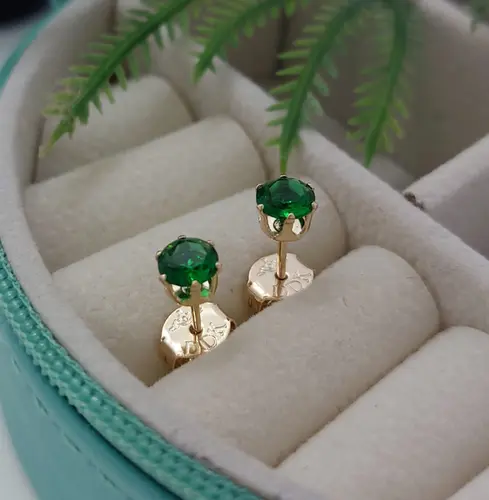 BRINCO EMERALD SHINE BANHADO A OURO 18K