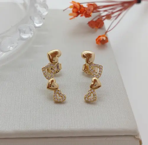 EAR CUF 017