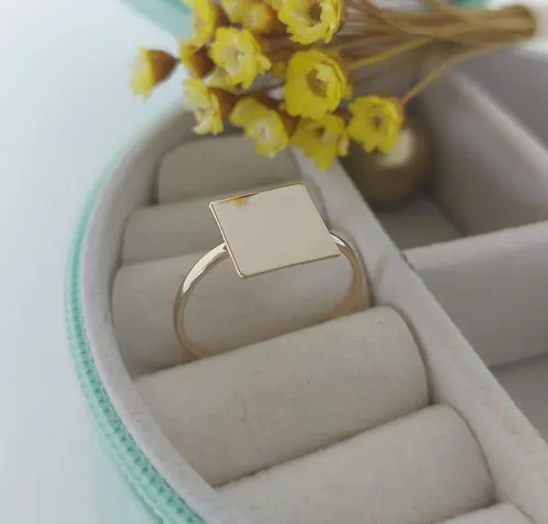 ANEL SQUARE MINIMAL BANHADO A OURO 18K