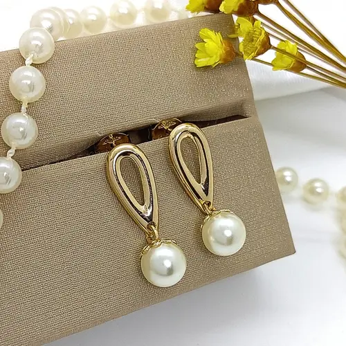 BRINCO GOTA PÉROLA ESSENCE BANHADO A OURO 18K