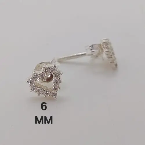 BRINCO CORAÇÃO CRYSTAL BANHADO A PRATA 925