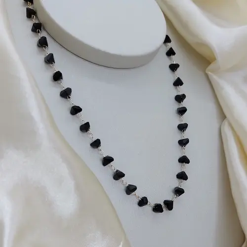 CHOKER CORAÇÃO NOTURO BANHADA A OURO 18K