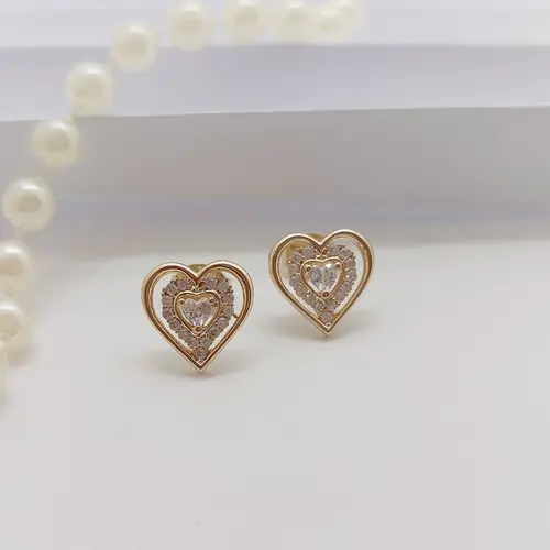 BRINCO CORAÇÃO ENCANTO CRAVEJADO BANHADO A OURO 18K