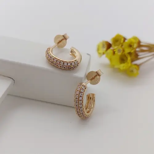 ARGOLA NICE CRAVEJADA BANHADA A OURO 18K