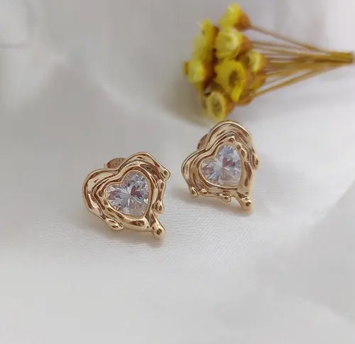 BRINCO CORAÇÃO ORGANICO BANHADO A OURO 18K