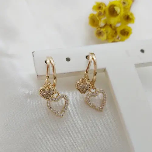 Brinco Argola Duplo Coração Delicate Banhado a Ouro 18K