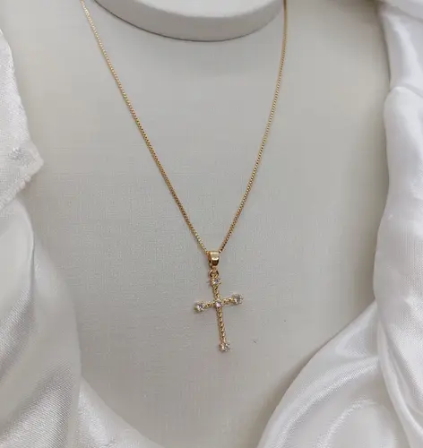 COLAR CRUZ CRISTÃ BANHADA A OURO 18K