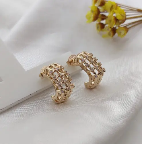 Brinco Argola Trama de Brilho Banhado a Ouro 18K