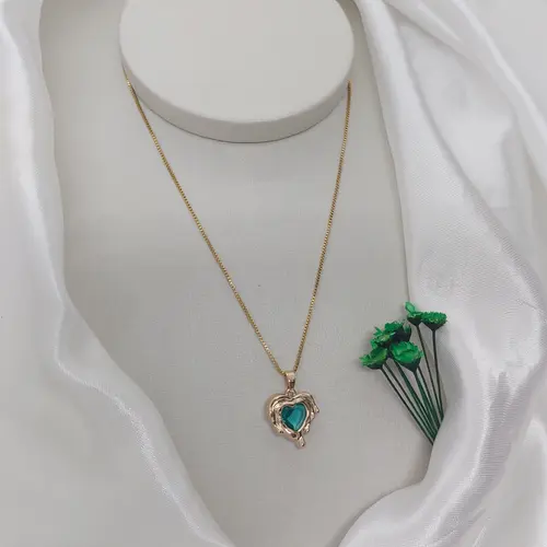 CONJUNTO CORAÇÃO VERDE BANHADO A OURO 18K