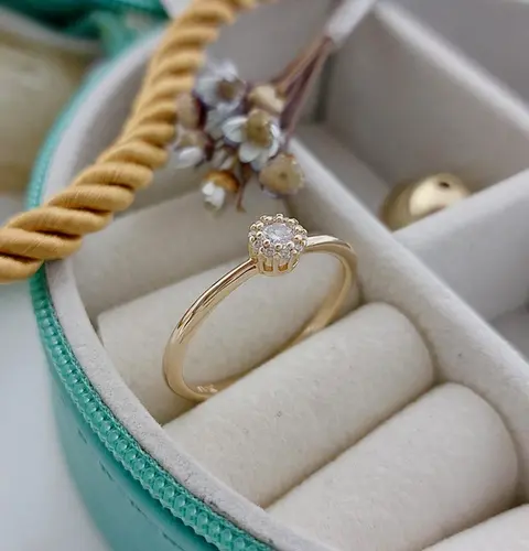 ANEL CHUVEIRO FLOR DE LUZ BANHADO A OURO 18K