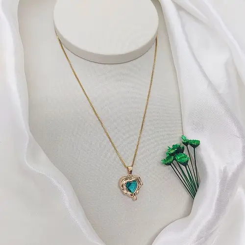 Colar Coração Encantado Pedra Verde Banhado a Ouro 18K