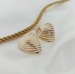 BRINCO CORAÇÃO GOLDEN WEVE BANHADO A OURO 18K