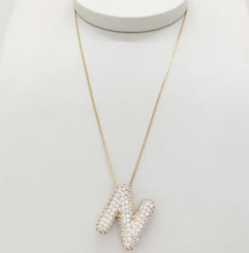 COLAR INICIAL CRAVEJADO BANHADO A OURO 18K