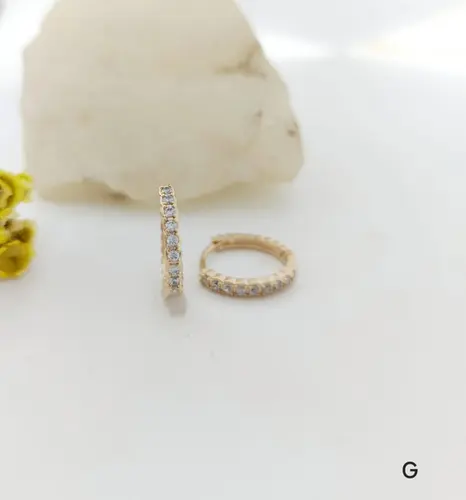 Brinco Argola Essência Clássica com Brilho Banhado a Ouro 18K