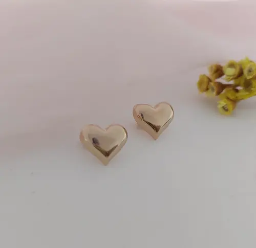 BRINCO MINI CORAÇÃO BANHADO A OURO 18K