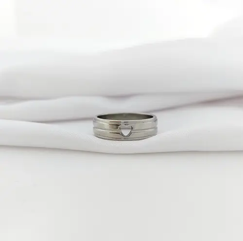 ALIANÇA CORAÇÃO MINIMALISTA BANHADA A OURO 18K